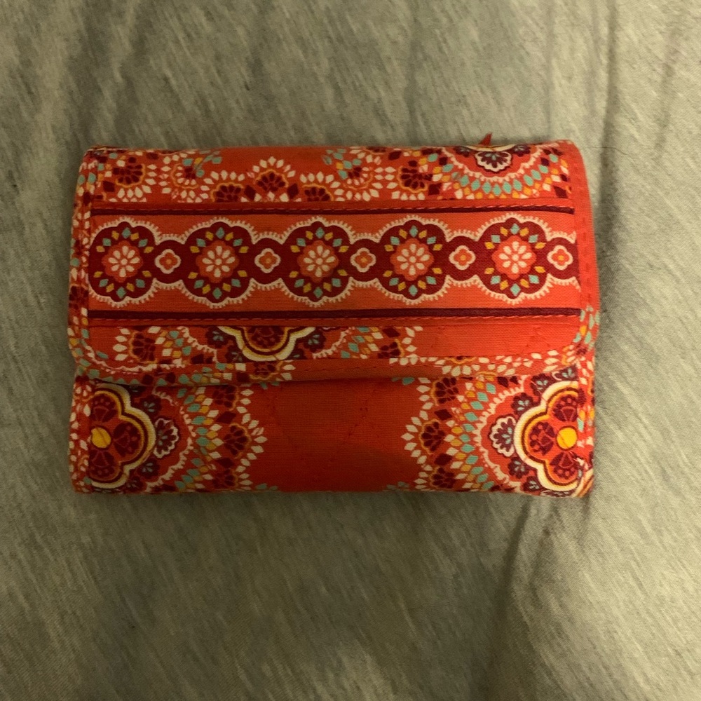 vera bradley wallet (no longer made pattern!)